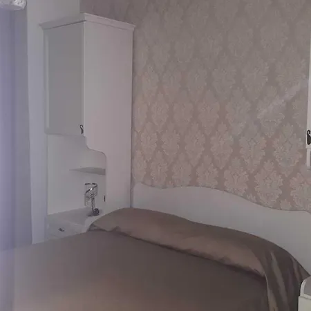 Bed & Breakfast Arena 3*